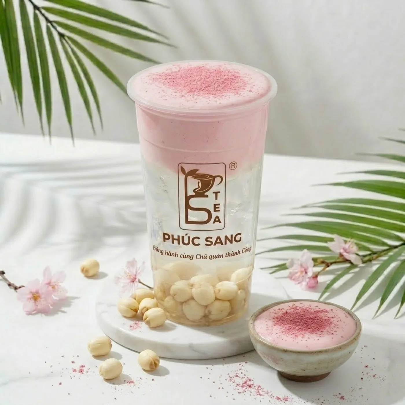 Ly nước dừa phủ lớp kem mây hồng
